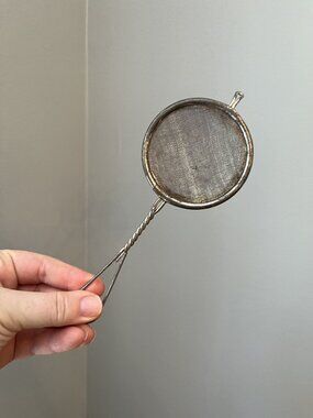 Vintage Wire Mesh Tea Strainer With Twisted Handle Silver-Tone Metal 6"